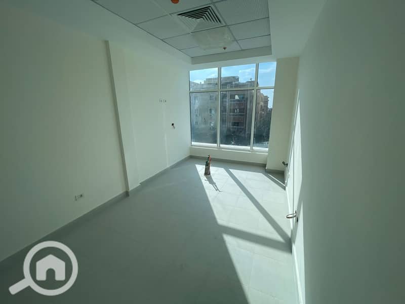 5 WhatsApp Image 2025-12-02 at 3.35. 03 PM (1). jpeg