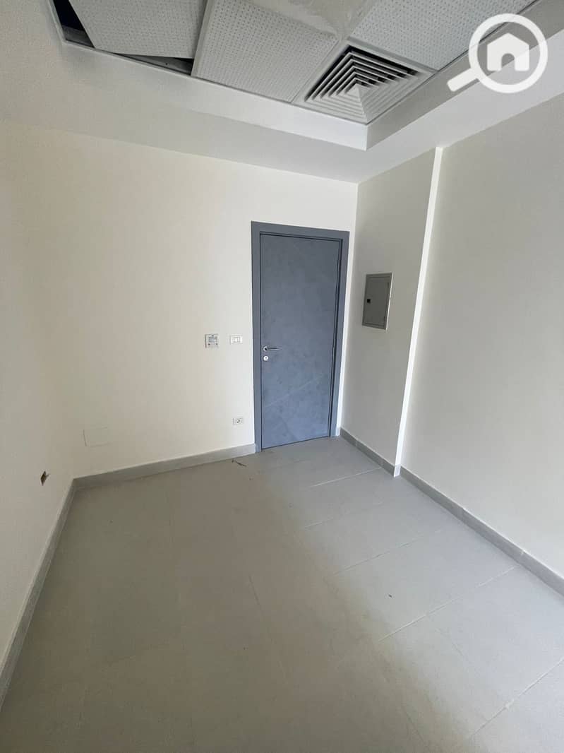 8 WhatsApp Image 2025-12-02 at 3.35. 04 PM (2). jpeg