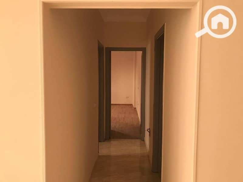 12 WhatsApp Image 2025-10-19 at 15.14. 14_1a9d9a94. jpg