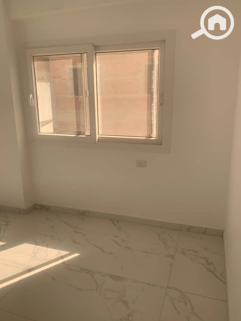 6 1618ef56-df31-45bb-a1e0-c3f98a3d5973. jpg