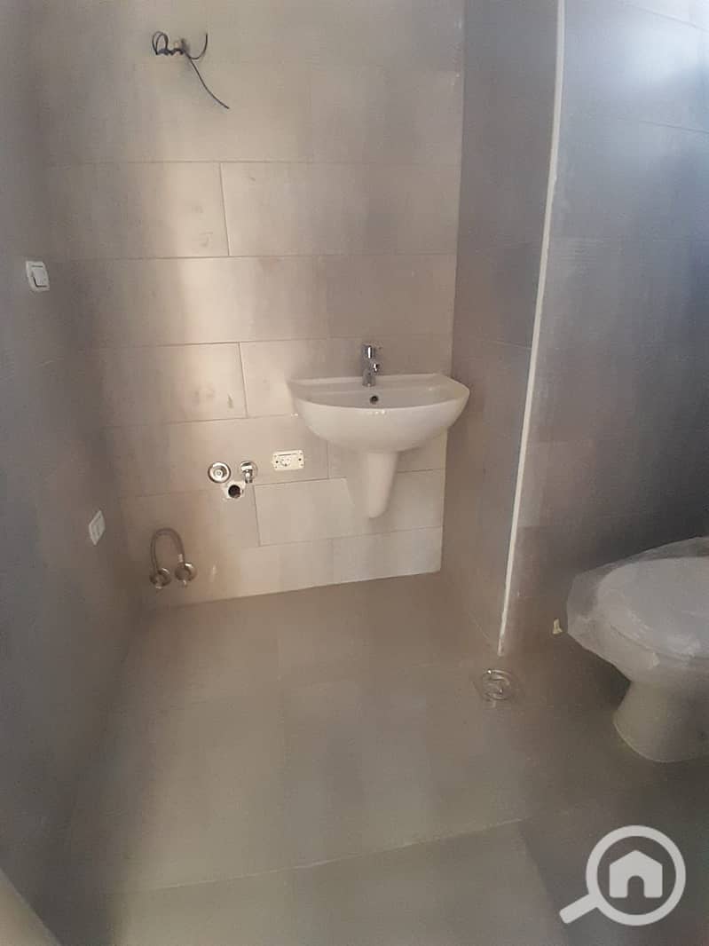 13 c83443b5-b59e-48de-bc05-044eb888861b. jpg