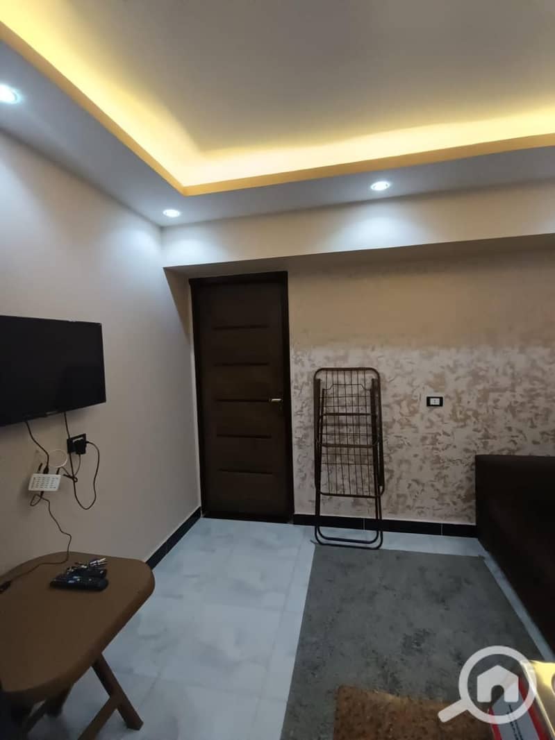 7 dca677c1-1986-47e8-ad87-8330112a077a. jpg