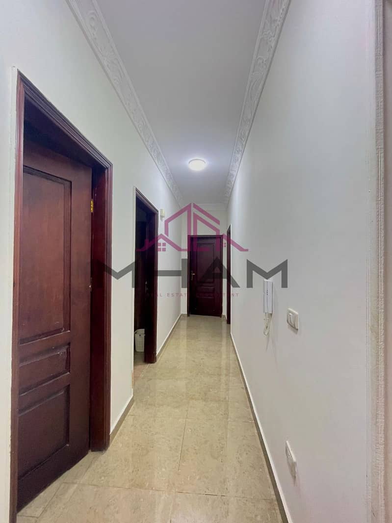 4 photo_5870985174697315650_y. jpg