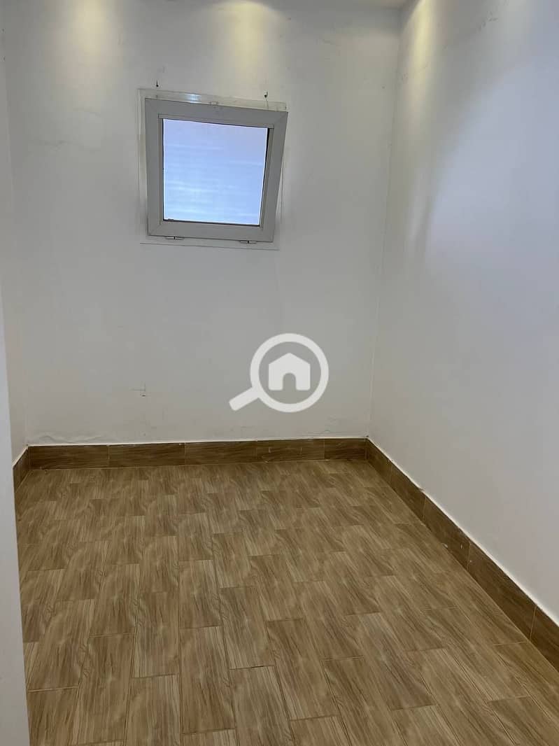 2 02bdd649-1c24-4c86-ac2b-bc85f45da29a. jpg