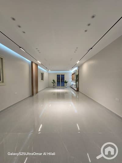 فلیٹ 3 غرف نوم للبيع في حدائق الاهرام، الجيزة - IMG-20251203-WA0098. jpg