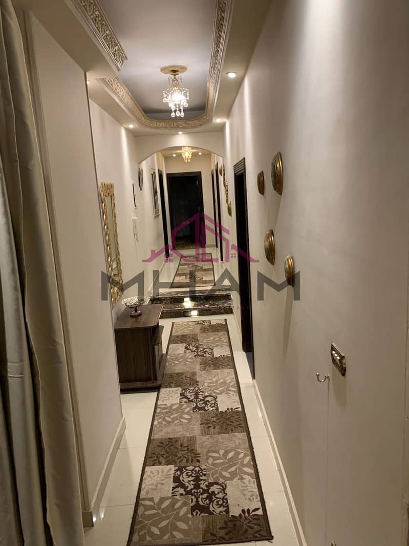 2 photo_5868603928864295813_y. jpg