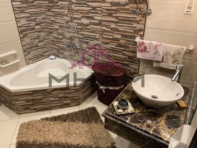 3 photo_5868603928864295808_y. jpg