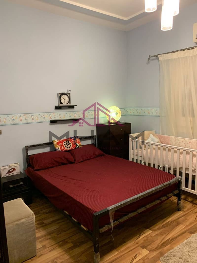 4 photo_5868603928864295809_y. jpg