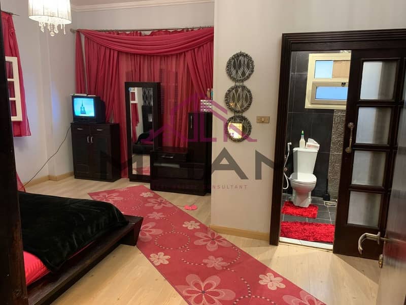 5 photo_5868603928864295810_y. jpg