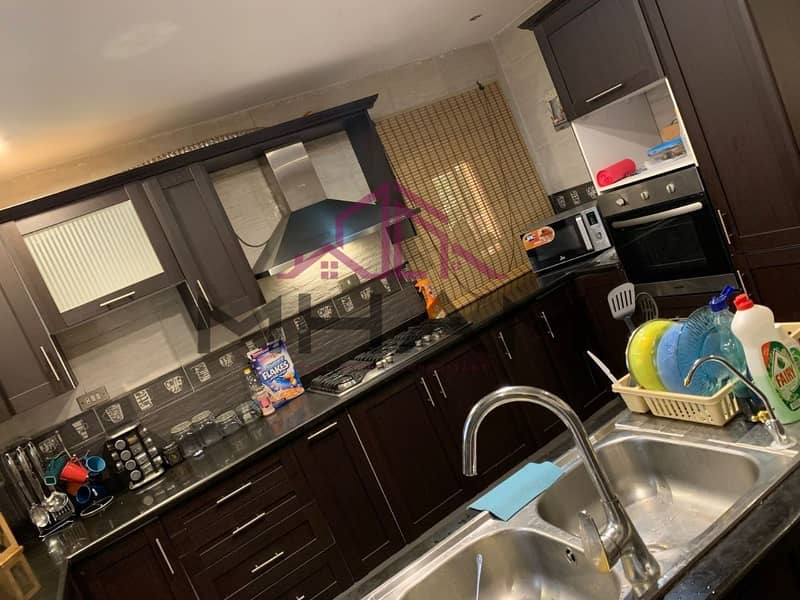 8 photo_5868603928864295815_y. jpg