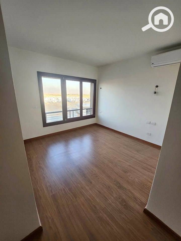 4 505730012_24461960470072697_4394743531345858986_n. jpg