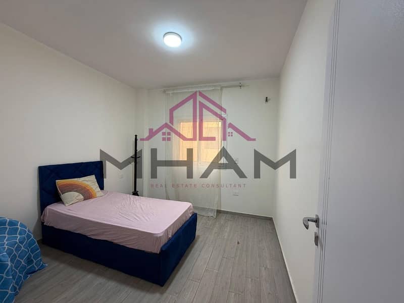 10 photo_5866352129050610691_y. jpg