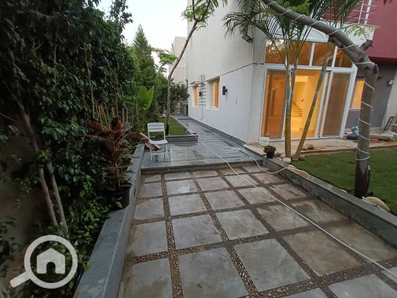 5 69b6aff7-40ce-435d-a31d-8975a4d09e74. jpeg