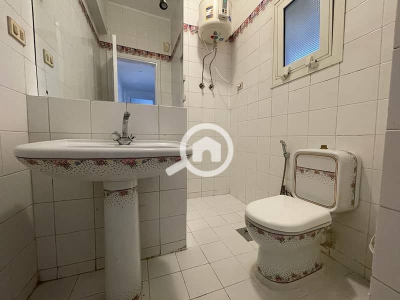 10 25661f34-be09-4ab9-beeb-143d0a23db6d. jpg