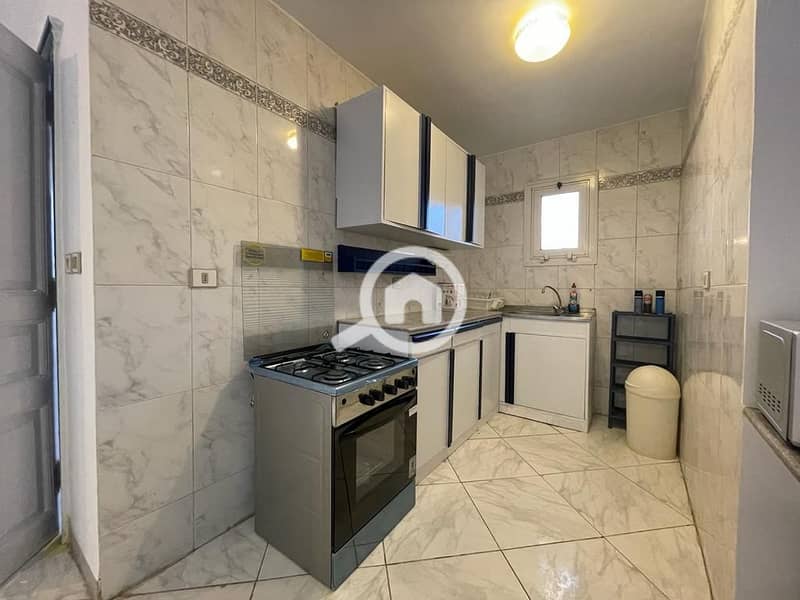 12 84330117-357c-418f-8ef1-7d7259cb56be. jpg