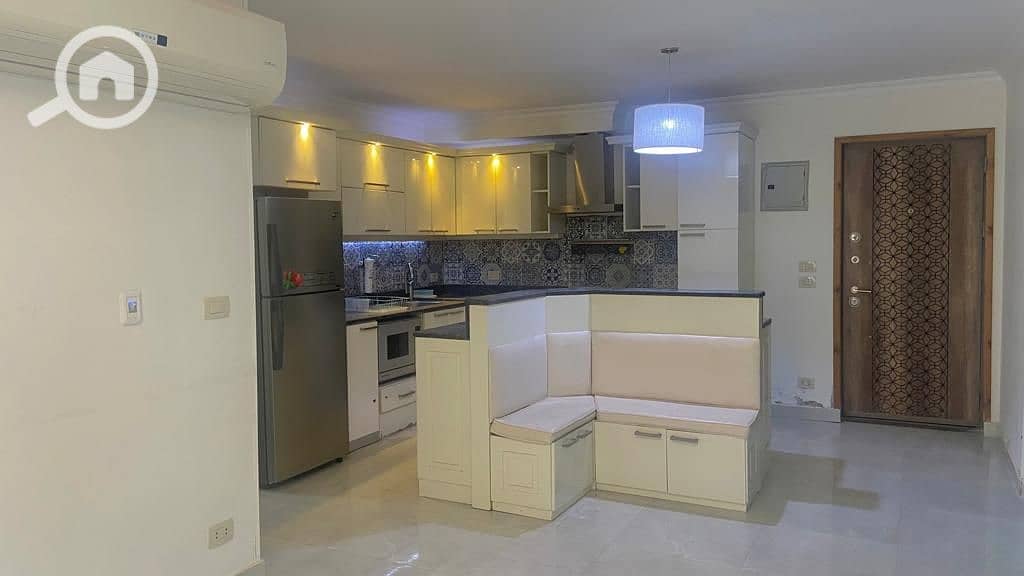 4 1db953ee-0966-4434-a5e7-950f7b106d0a. jpg