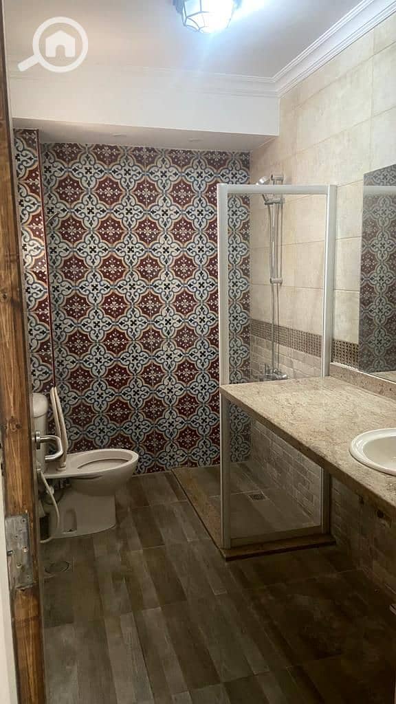 9 92a8662b-5bb9-4da0-a1be-5d993bc1643d. jpg