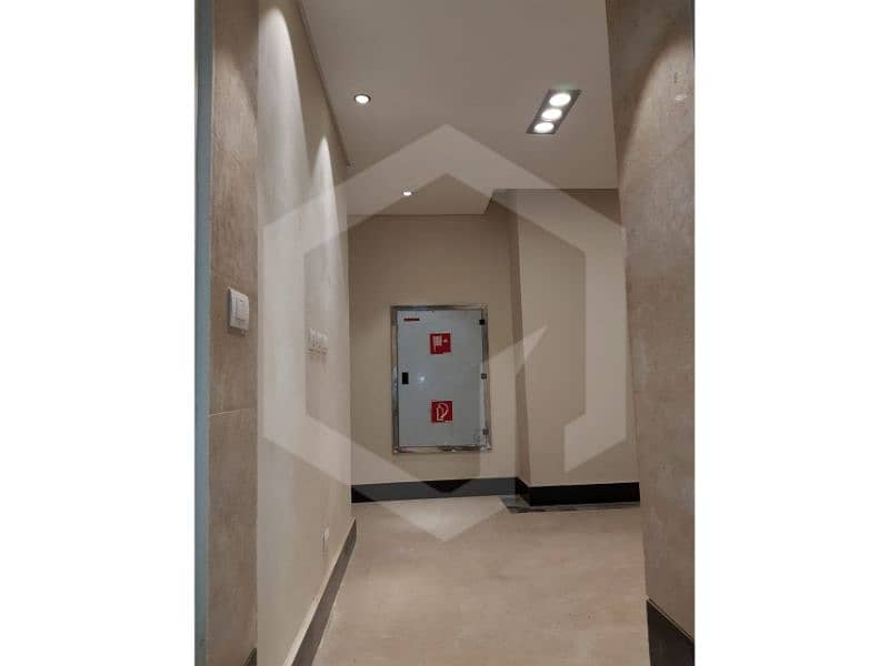 16 Courtyard Sodic 16. jpg