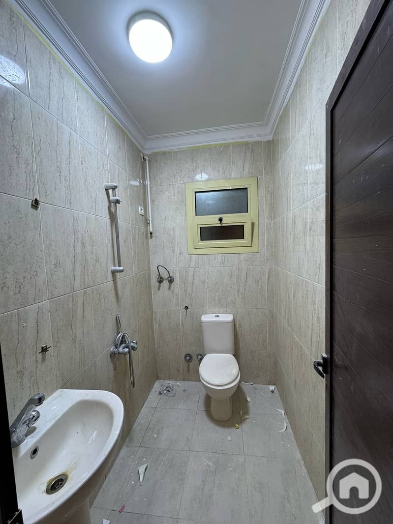 3 2f0429a0-73af-40f4-b987-c997b6978765. jpg