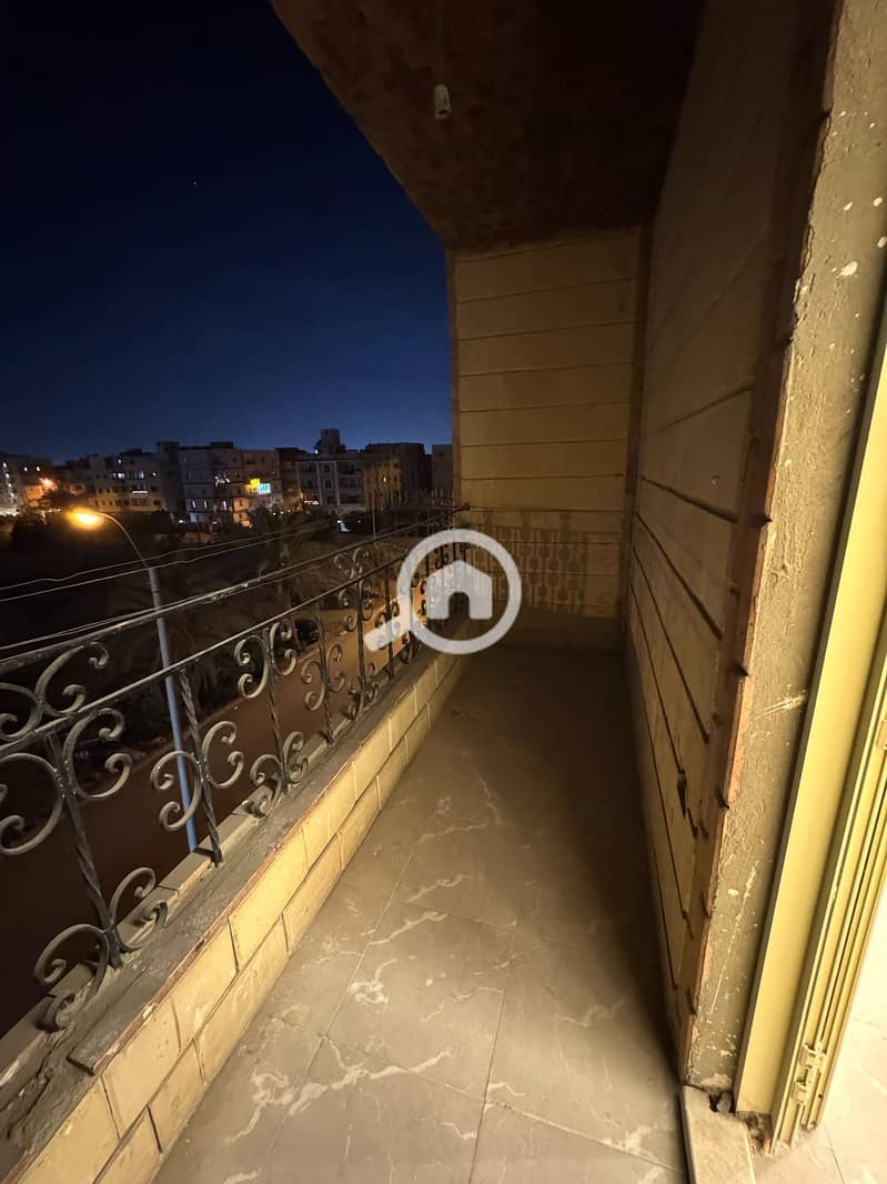 4 4c0b7b4a-9341-42c9-9e0d-891c69665714. jpg