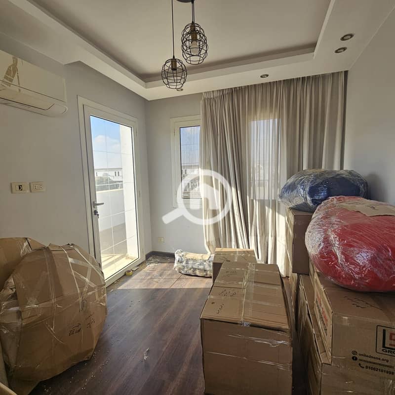 4 b2ee4dcf-fad6-4aa1-a4a1-3bd7c306ab06. jpg