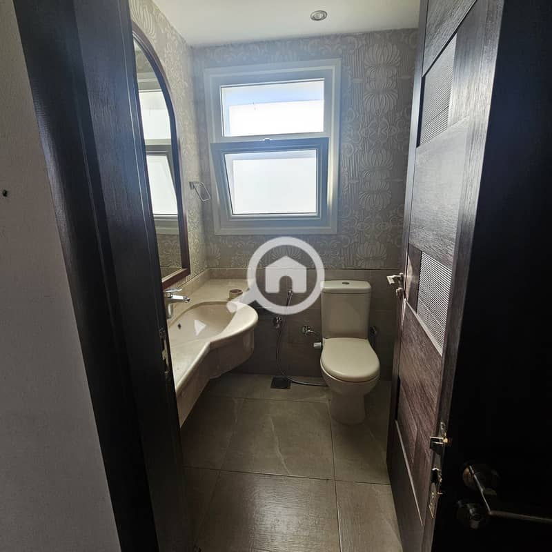 7 b1ddd4a4-9209-4200-9bad-538b7d1cc7e0. jpg