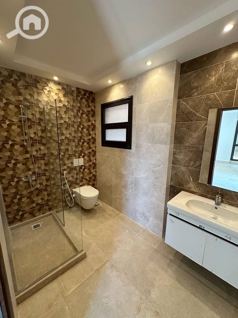 8 WhatsApp Image 2025-10-30 at 17.27. 27_97d9ae8d. jpg