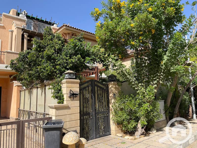 8 097f1ac7-4997-4aa5-b530-52c4251add82. jpeg