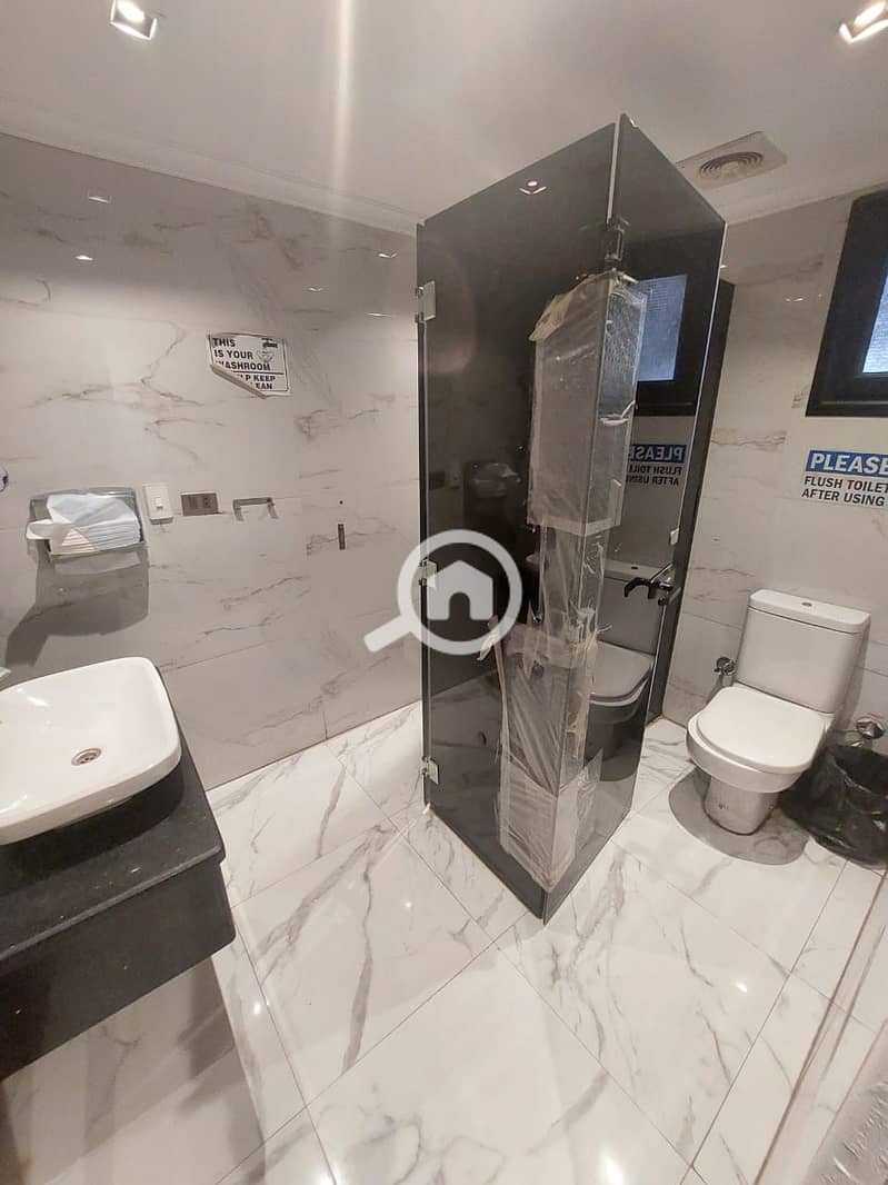 6 WhatsApp Image 2025-12-03 at 1.30. 39 PM (2). jpeg