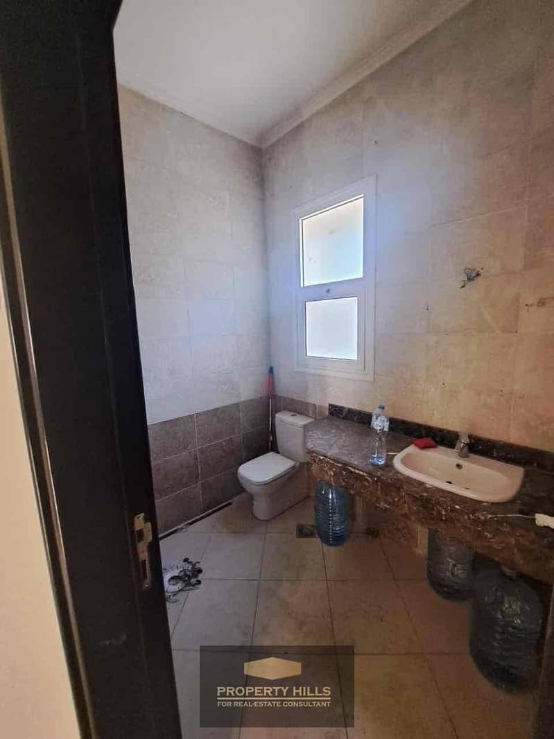 5 5e10bc41-1e6f-463b-80b2-69416559afd8. jpg