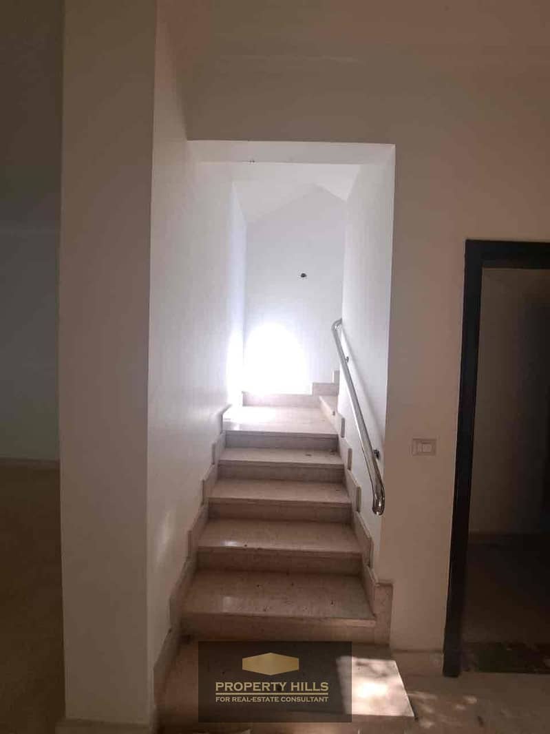 12 c75c7d65-4338-4a6f-8bbf-821ed869167a. jpg