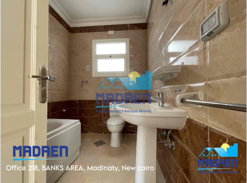 5 E8E18534-B723-450A-939F-B1D4BD24862F. jpg