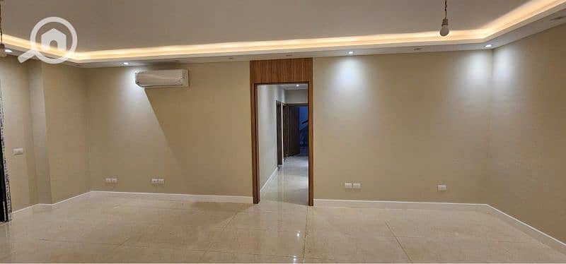 3 WhatsApp Image 2025-09-01 at 10.34. 49_3ede71a0. jpg