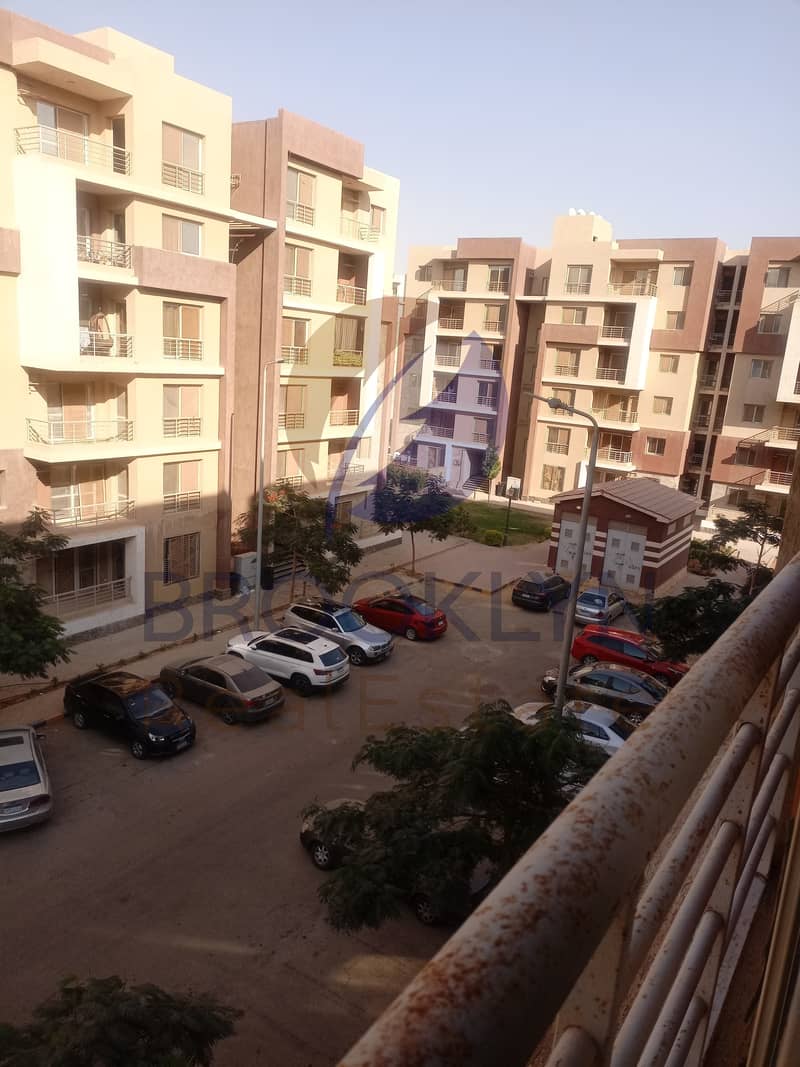 10 0d4c8598-cfa0-40ea-b8a6-877950ebdd26. jpeg