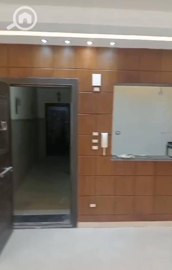 4 a14d678f-6625-49f9-8bce-af5337d1f8c4. jpeg