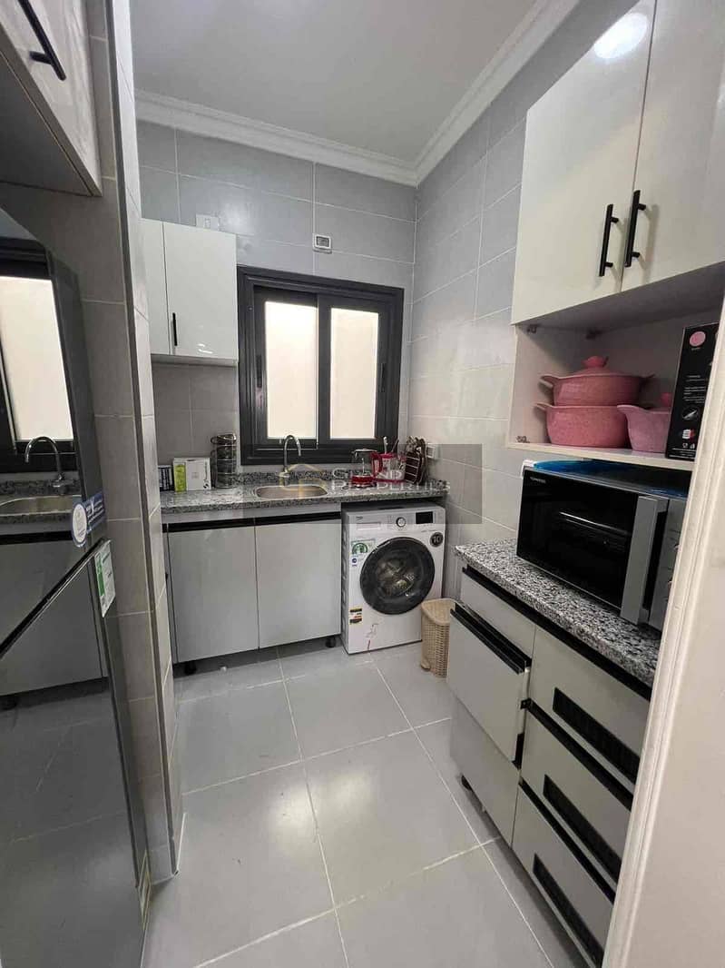 7 21bd3edd-8612-44b9-87b2-4d674a183363. jpg