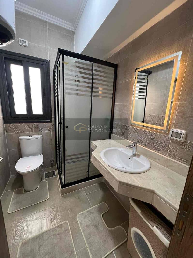 14 38abb285-7c75-4717-9fb9-e82a8a3f013e. jpg