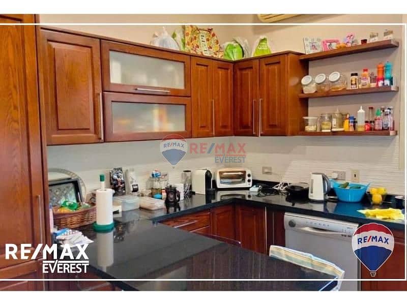 10 c59a4283-703c-46f8-be2e-4b0030a4656e. jpg