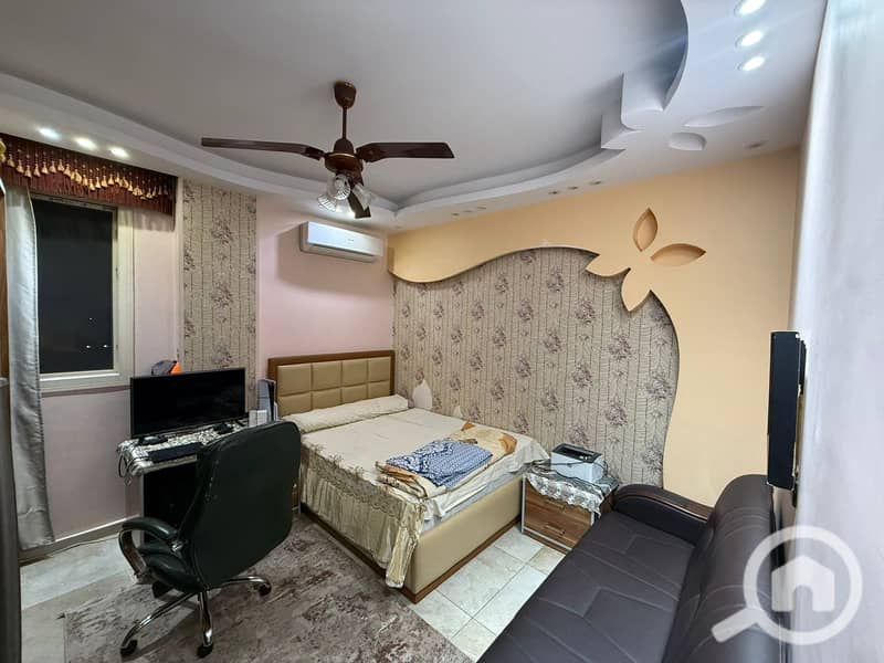 5 4492f56e-840c-4c95-9faa-ec872f50a1fc. jpg