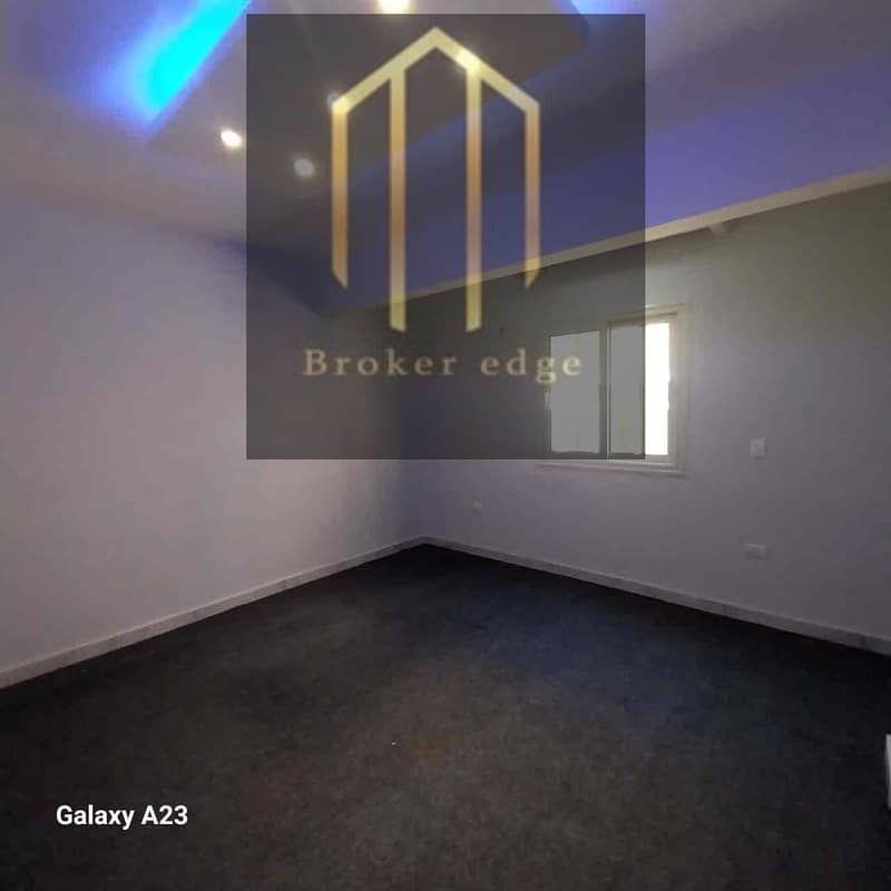 4 55380ff9-d30d-4432-8436-709f22329c07. jpg