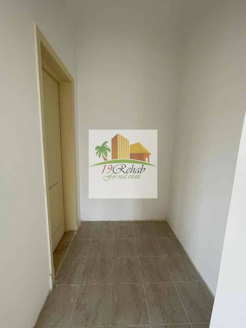 12 630b0ff4-7a2e-4611-89f5-cf3840cb2b26. jpg