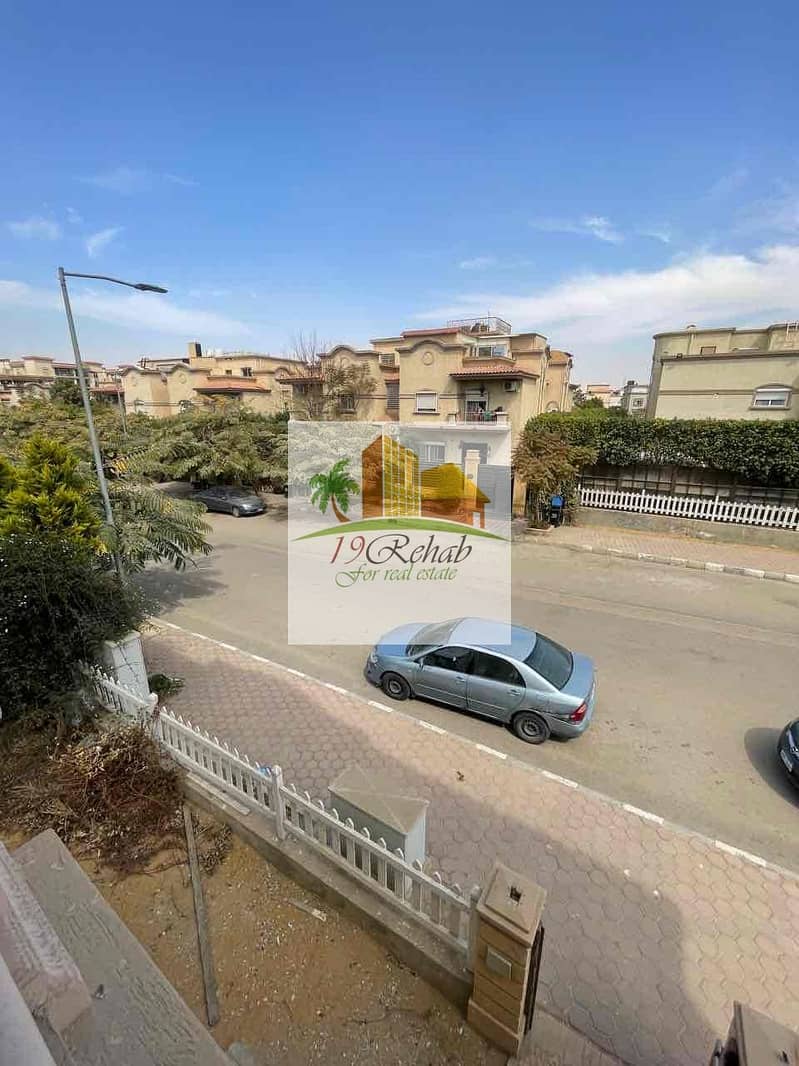 13 e908b8d5-2c44-4675-8569-1afdebfde0de. jpg