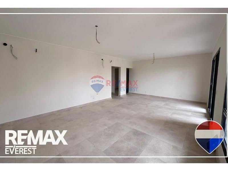 4 1e312823-47f0-45be-abb6-8d7181ef3e4c. jpg