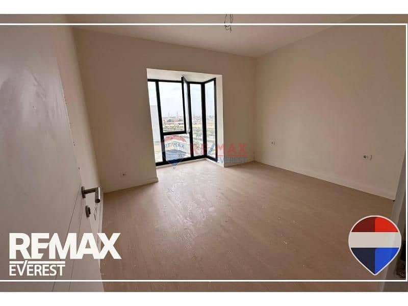 7 e8e80db9-2386-47ee-a51c-82407738015d. jpg