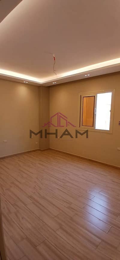 3 Bedroom Flat for Sale in New Cairo, Cairo - photo_5870452740486532252_y. jpg