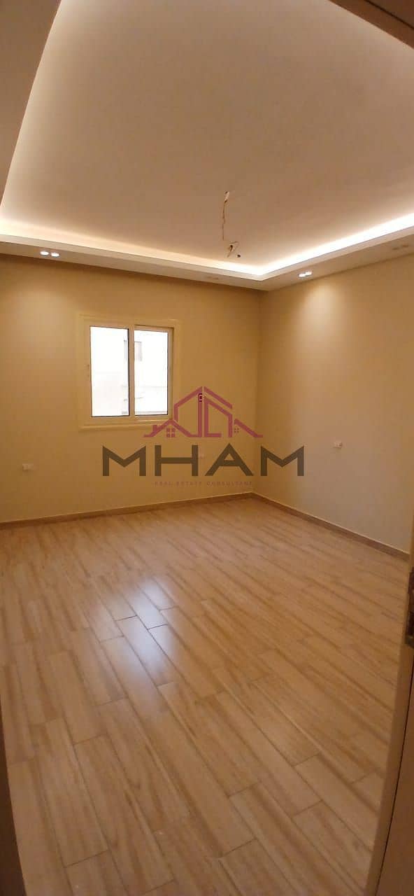 3 photo_5870452740486532249_y. jpg