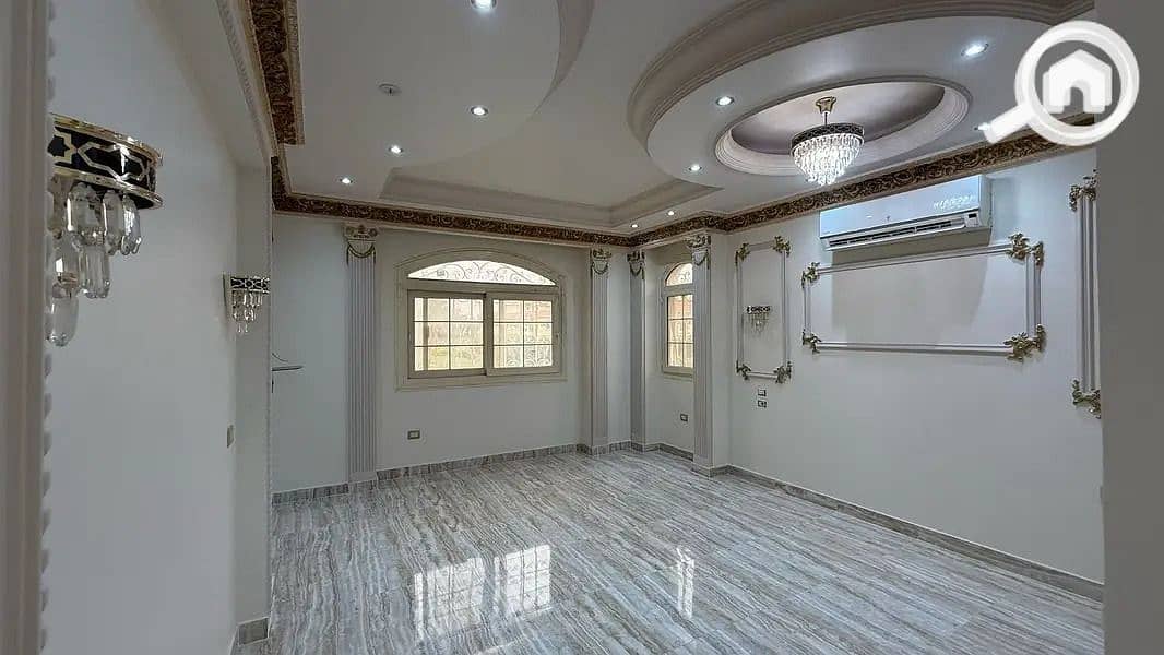 7 7bc82cd2-dfbe-41d7-93e2-094775a40dbf. jpeg