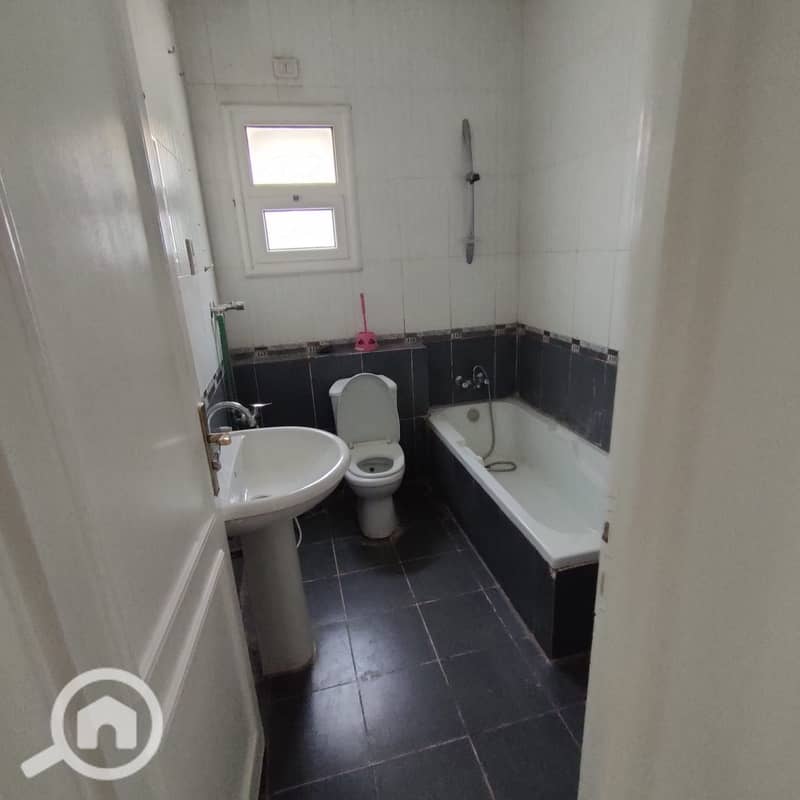 13 cbba2556-d68a-4e43-a976-e9ff7250afc5. jpg