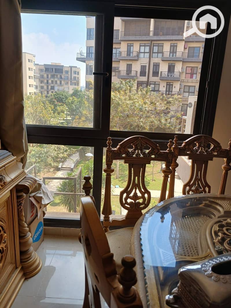 4 90c286d7-6f44-447a-9097-5d05f3b9f7fb. jpg