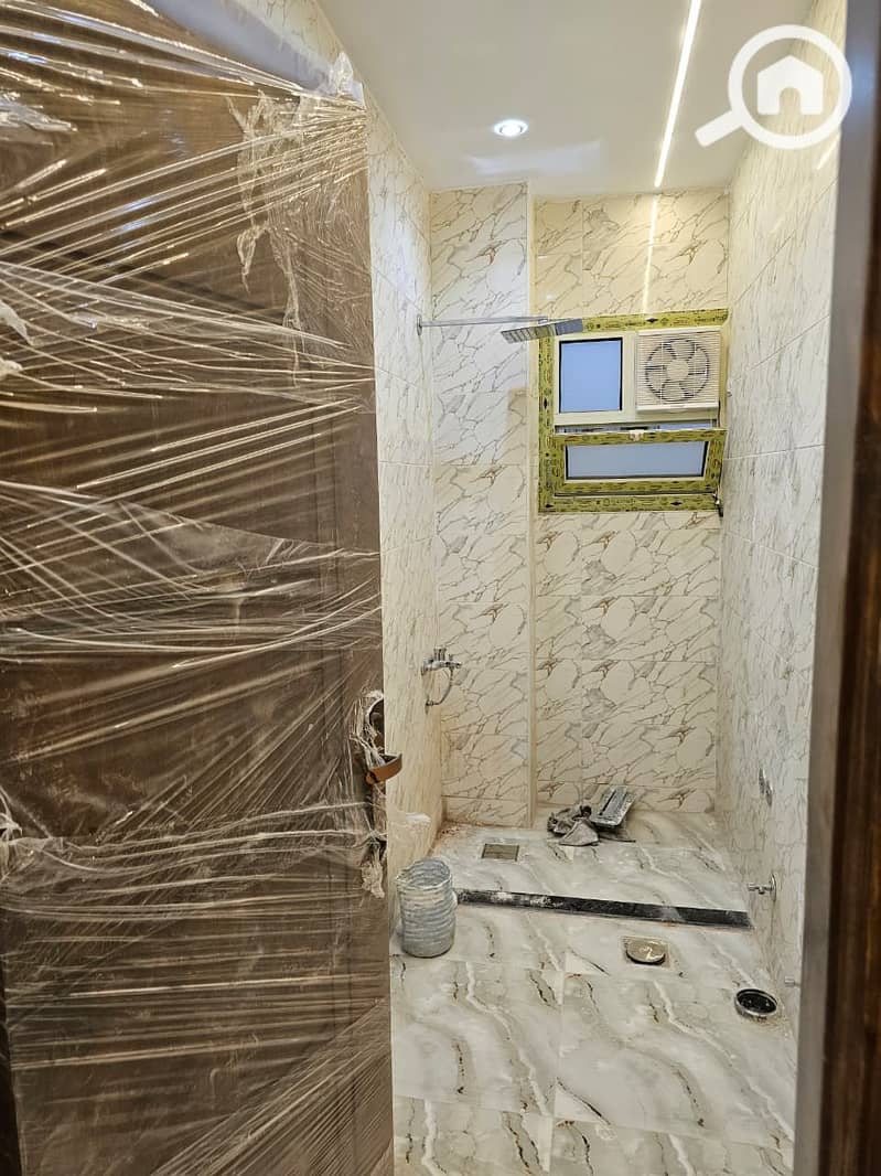 13 d898a83e-45be-4d96-aab9-42021cbd9cc3. jpg